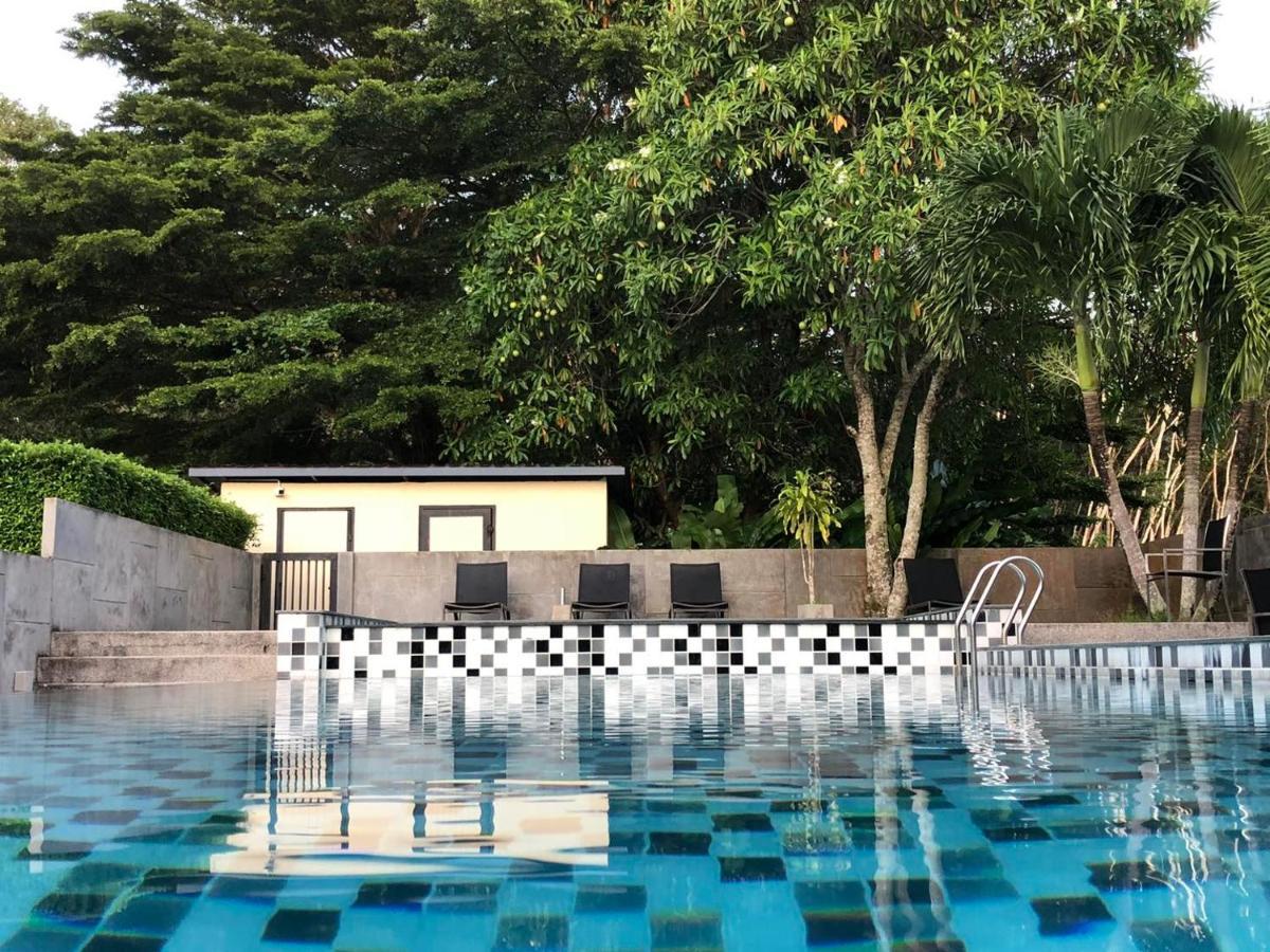 The Rubber Hotel Phuket Thalang Exterior photo